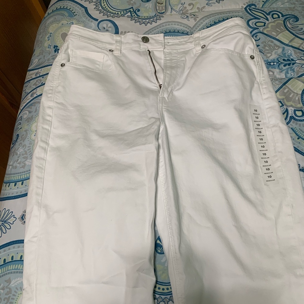 American Eagle white jeans